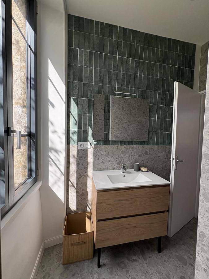 Gîte pour 2 personnes, avec jardin ainsi que terrasse et vue, animaux acceptés à Annonay