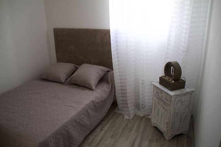 Entire apartment, Charming apartment T3 (2 bedrooms) patio and terrace in Fouras, Rochefort region