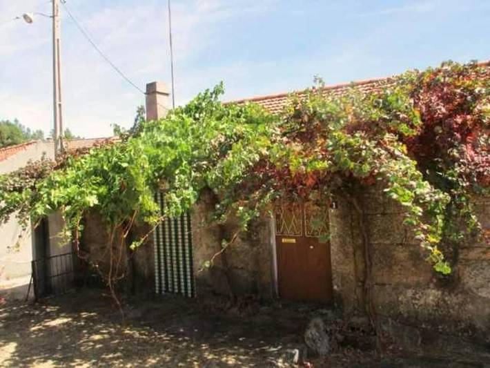 Gîte pour 4 personnes, avec jardin et vue dans Sabugal