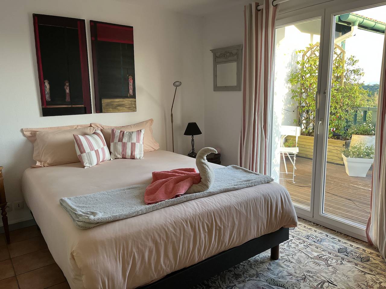 Chambre d'hôtes Émeraude - Petite Chambre sur jardin in Biarritz, Région de Bayonne