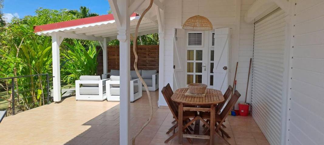 Location de vacances pour 3 personnes, avec piscine ainsi que jardin et vue dans Saint-Louis (Marie-Galante) - 4