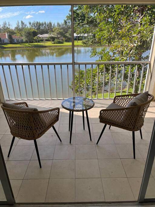 Appartement de vacances pour 4 personnes, avec vue ainsi que terrasse et vue sur le lac - 1