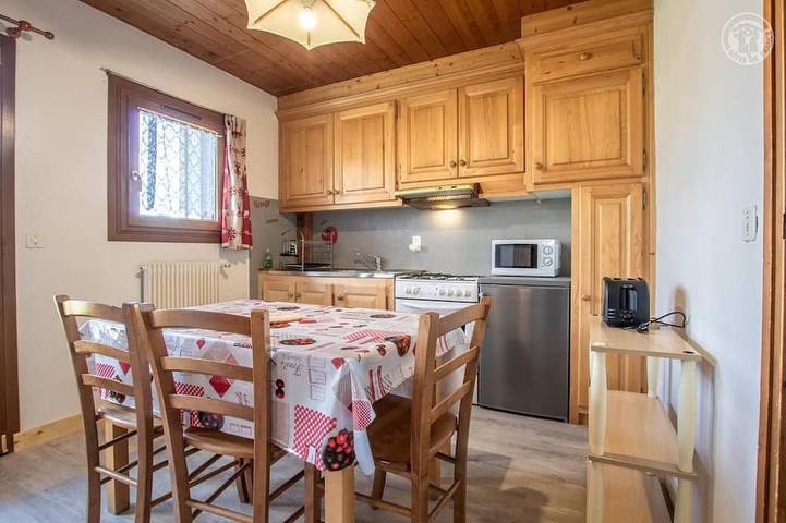 Gîte pour 4 personnes, avec jardin à Crest-Voland