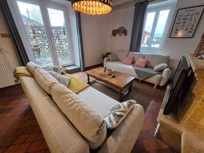 Casa con encanto «La Ferme du Château» — terraza privada, tranquilidad y naturaleza in Venon, Isère