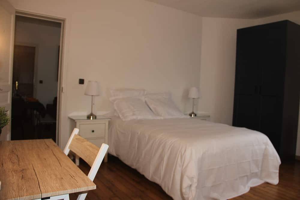 Entire apartment, T2 apartment 2 minutes from metro station 8 Liberté and Bois de Vincennes in Charenton-le-Pont, Val-de-Marne