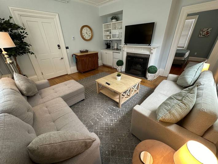 Vacation rental for 4 people, with yard and terrace in Newport