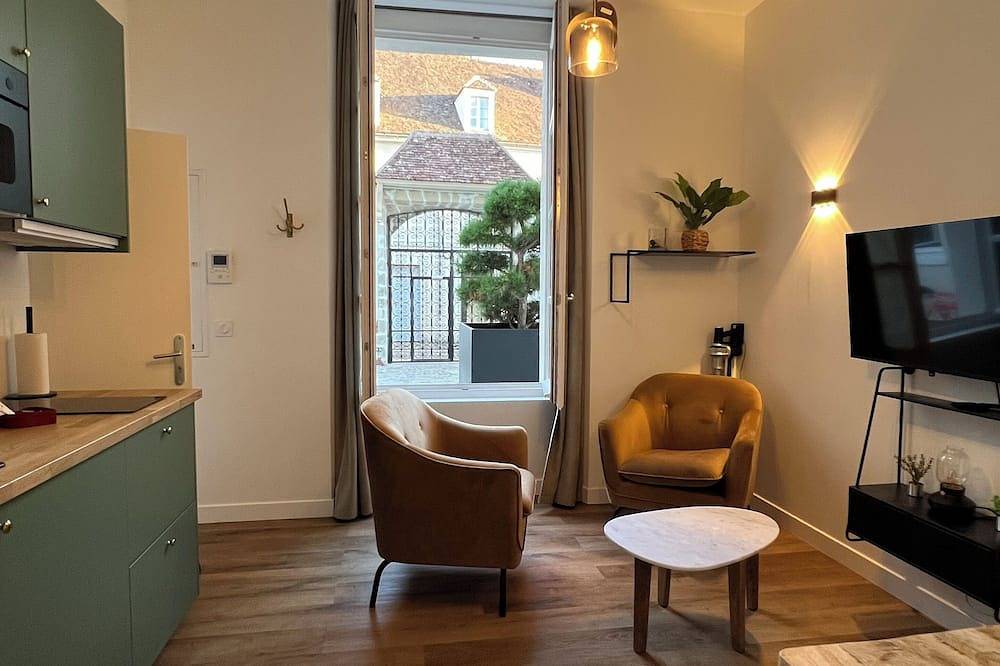 Entire apartment, Le Laurencin Sens - Historic city center - Le Keys (1-bedroom apartment) in Sens, Yonne