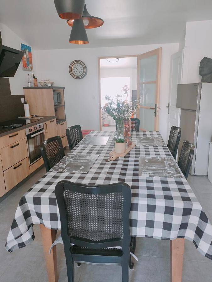 Gîte pour 5 personnes, avec vue et terrasse dans Le Merzer