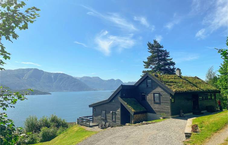Ferienhaus für 10 Personen, mit Terrasse und Garten - 1