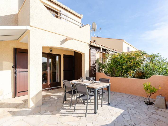 Holiday rental for 4 people, with Balcony and Terrace as well as Pool in Narbonne Plage