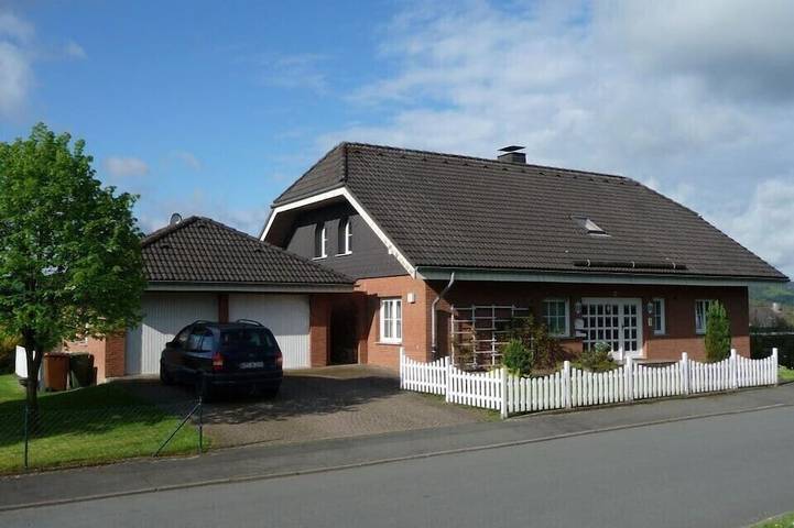 Ferienhaus für 14 Personen, mit Terrasse und Garten in Battenberg