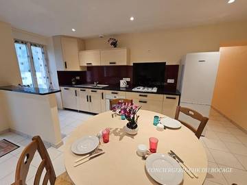 Location de vacances pour 6 personnes, avec vue et terrasse à Le Boupère