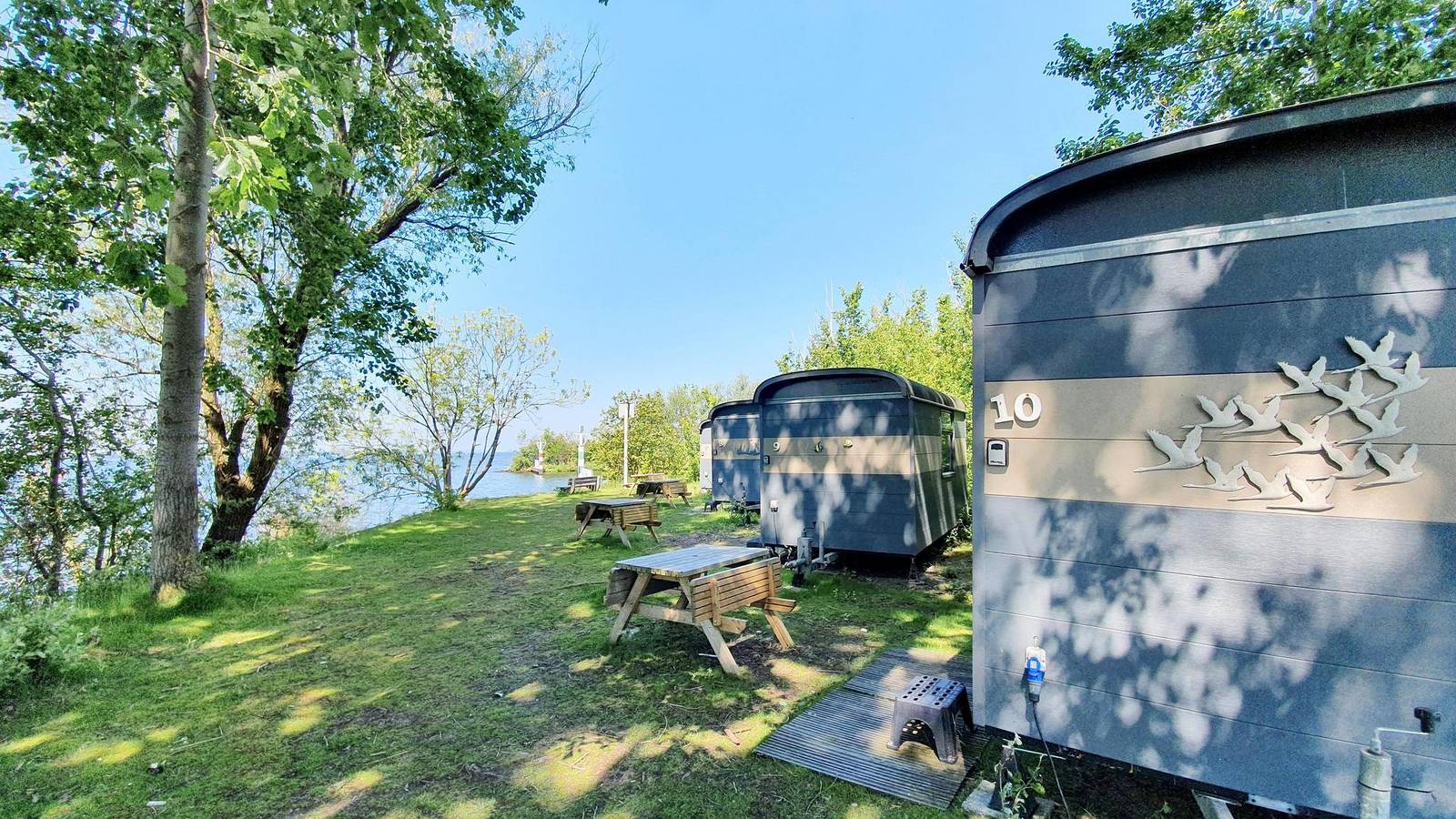 Marina Parcs — Winziger Wagen für 2 Pers (Nr. 7 - 10), am Wasser in Holländische Küste