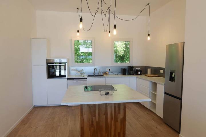 Location de vacances pour 6 personnes, avec jardin ainsi que vue et piscine dans vallée de l'Ouche - 4