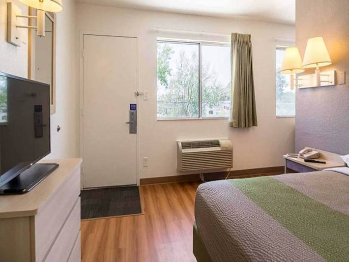 Apartamento entero, 1 cama doble | accesible para personas con movilidad reducida | bañera in Pueblo (desambiguación), Condado de Pueblo
