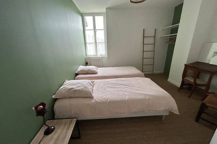 Location de vacances pour 8 personnes, avec jardin à Annonay - 2