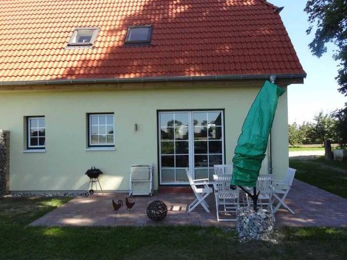 Ferienhaus für 4 Personen, mit Terrasse und Garten sowie Sauna und Ausblick in Hasselberg - 2