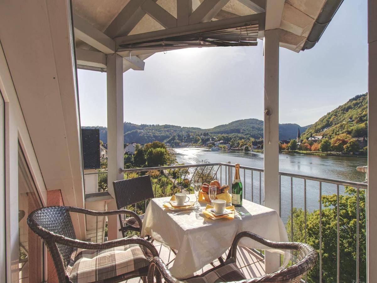 Ganze Wohnung, Apartment with Balcony in Bullay, Traben-Trarbach und Umbegung