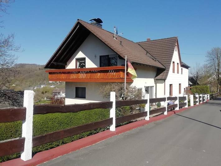 Ferienwohnung für 4 Personen, mit Terrasse und Garten sowie Ausblick in Windeck - 2