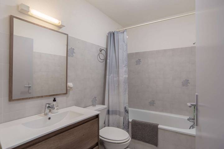 Appartement entier, Appartement rénové avec piscine collective in Hendaye, Région de Bayonne