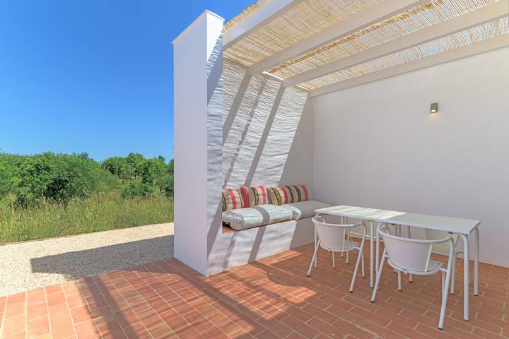 Casa vacanze 'Casa 2' con piscina privata, Wi-Fi e aria condizionata in São Teotónio, Costa Alentejana