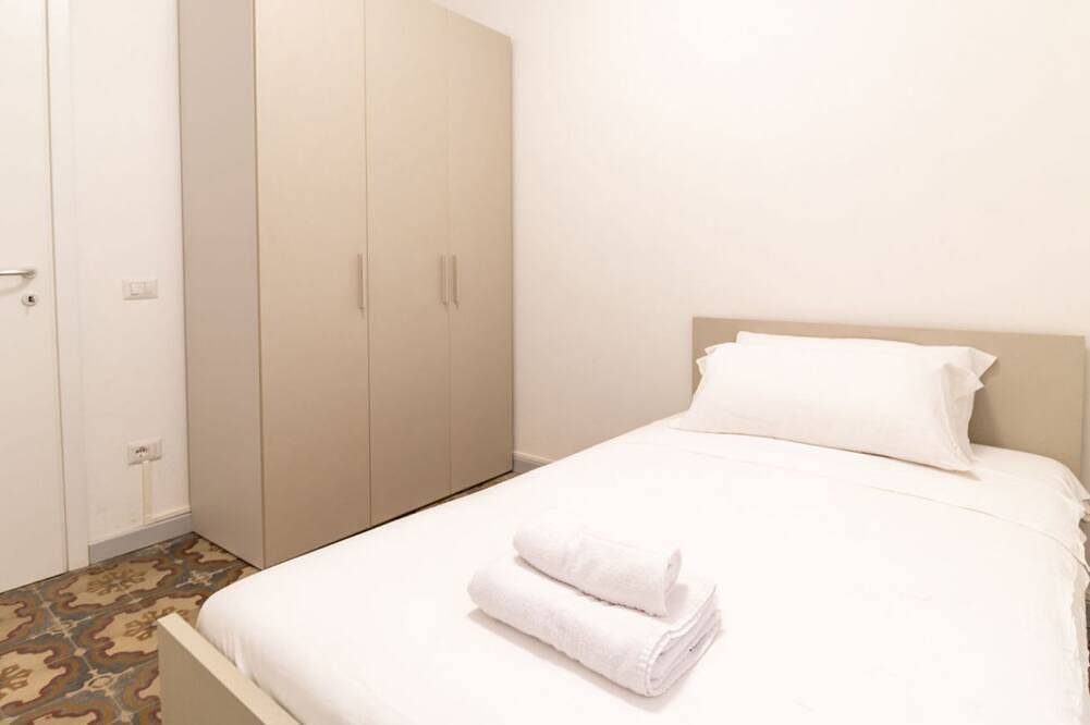 Appartamento intero, Xenia Boutique House 3 in Oristano, Campidano