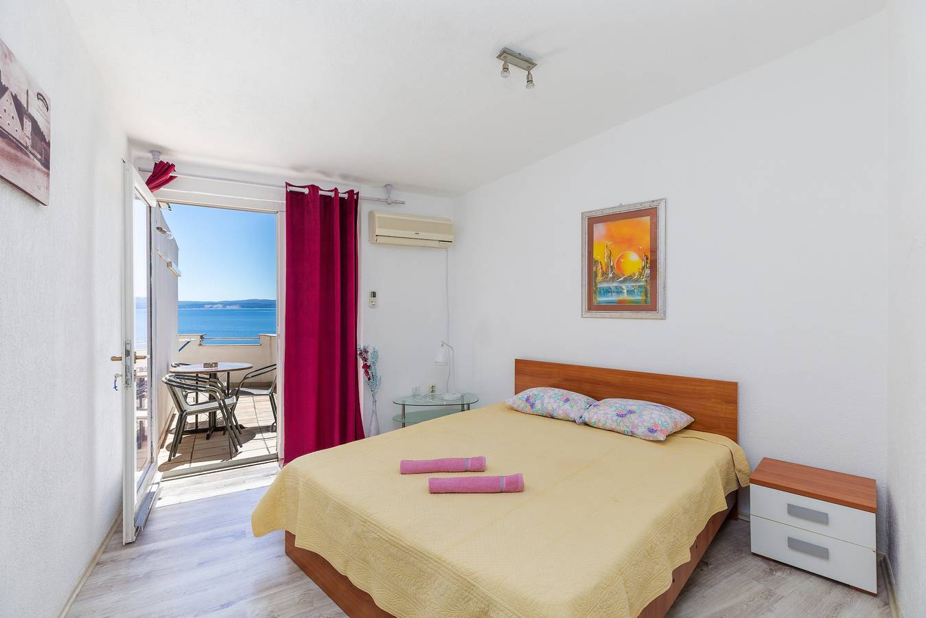 Ganze Wohnung, Studio Appartement mit Terrasse und Meerblick Duce, Omis -b in Dugi Rat, Omis-Riviera