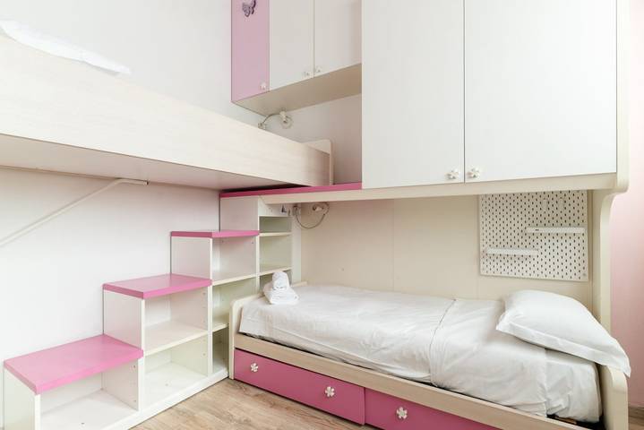 Appartamento intero, Welcoming Ground-Floor Apartment with Loft in Milano, Provincia di Milano