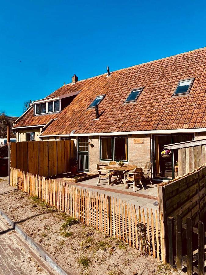 Ferienwohnung für 4 Personen, mit Terrasse und Garten in Oosterend