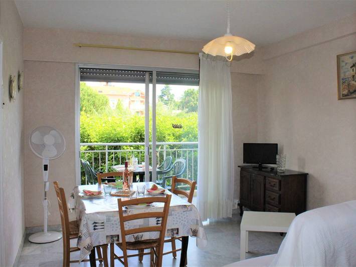 Location de vacances pour 4 personnes, avec Balcon ainsi que Terrasse et Vue à Cagnes-sur-Mer