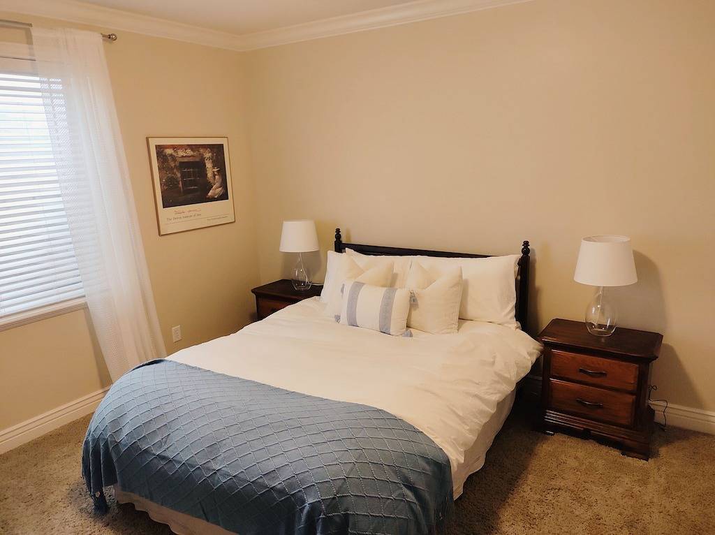 Family friendly home close to ski resorts, mountains, lakes, Byu, and Uvu in Utah Lake