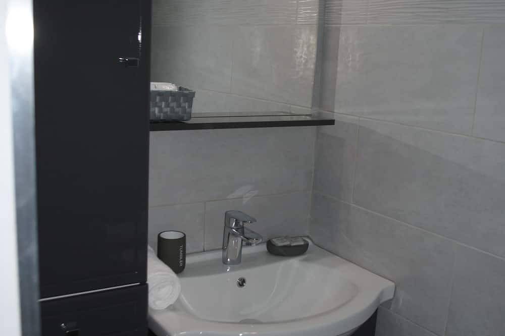 Charming F2 in der Nähe von Ajaccio (klimatisiert, neu und unabhängig) in Peri, Ajaccio und Umgebung