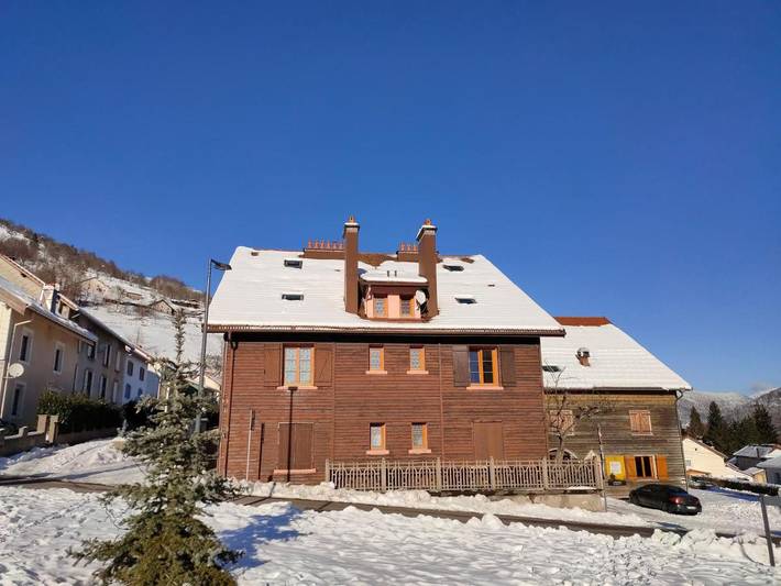 Gîte pour 15 personnes, avec terrasse à Bussang