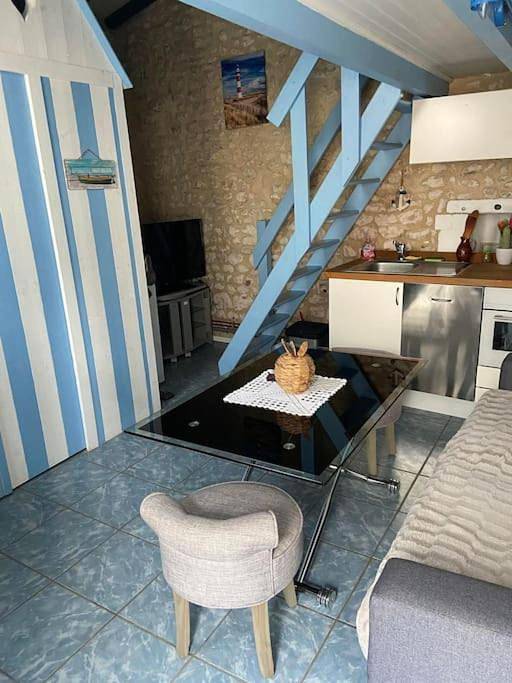 Gîte pour 4 personnes, animaux acceptés à Mortagne-sur-Gironde - 3