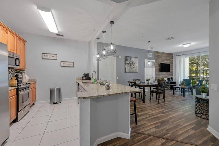 Apartamento de vacaciones para 8 personas, con balcón y vistas al lago - 1