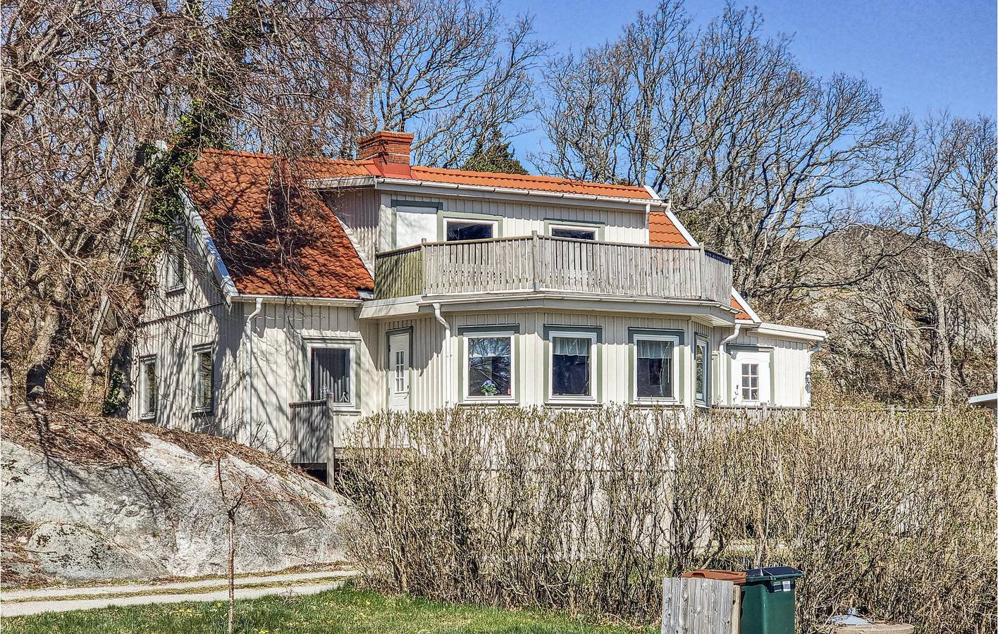 Hus för 9 Personer med trädgård in Norra Västkusten