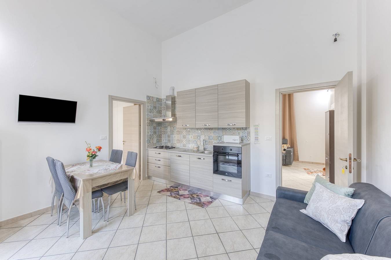 Mauricarol Residences - Carol Apartment with Private Terrace, Wi-Fi, and Air Conditioning in Presicce, Golfo di Taranto