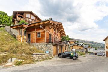 Gîte pour 4 personnes, avec terrasse à Granier