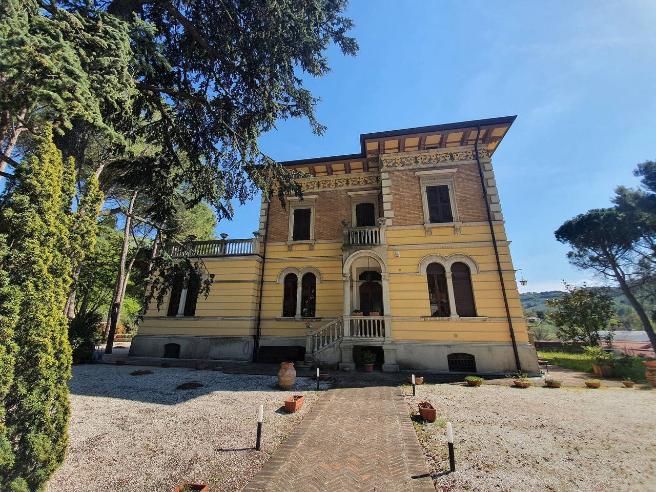 Ganze Wohnung, Ferienwohnung La Dimora del Musicista – Bergblick, Wlan & Garten in Foligno, Perugia Provinz