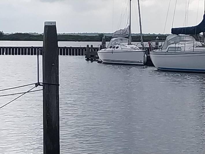 Boot für 4 Personen, mit Terrasse und Ausblick sowie Seeblick