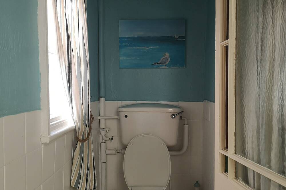 Entire apartment, 2 bedroom maisonette with fabulous Abbey and sea views in Whitby, North York Moors National Park