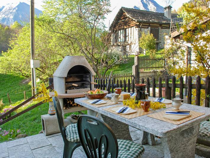 Ferienhaus für 5 Personen, mit Terrasse und Garten im Ticino