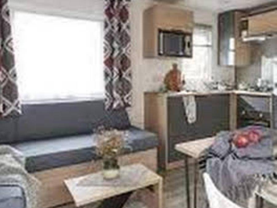 Flower Camping De la Plage - Mobile home 8 persons - Confort 32m² 3 bedrooms + semi-covered terrace - Tv 6/8 pers in Saint-Cirq-Lapopie, Causses du Quercy Regional Nature Park