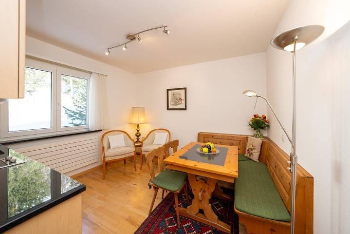 Ferienwohnung für 2 Personen, mit Terrasse und Garten in Pontresina - 3