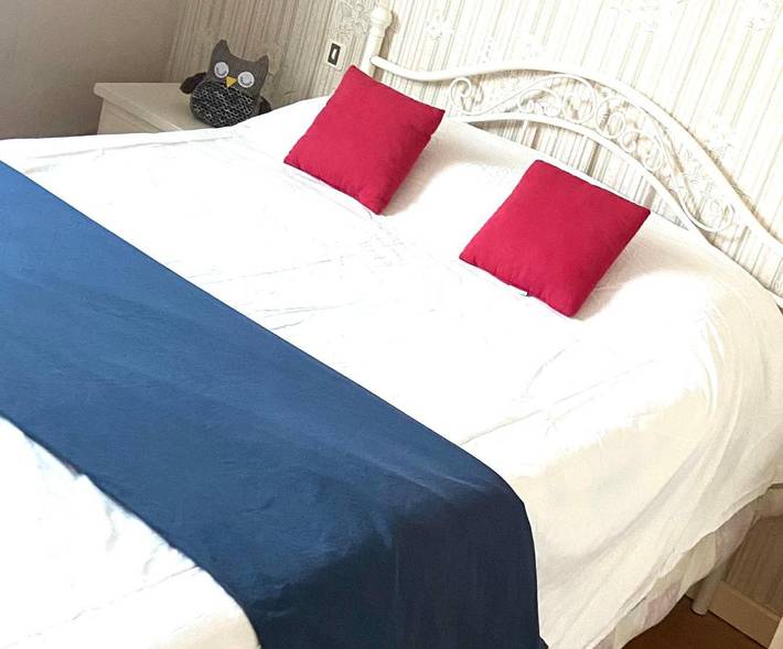Gîte pour 2 personnes, avec Balcon et Terrasse ainsi que Jardin et Vue dans Thiel-sur-Acolin