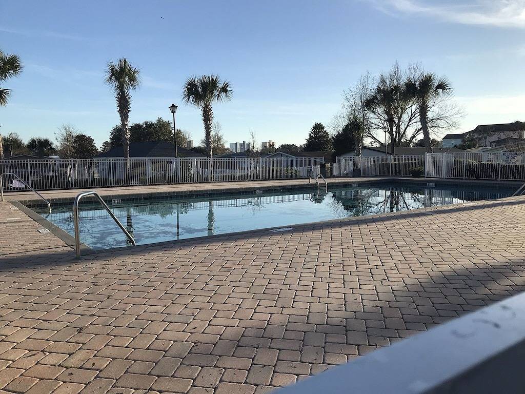Vacation House for 9 Guests in Oceanside Village, Garden City (SC)