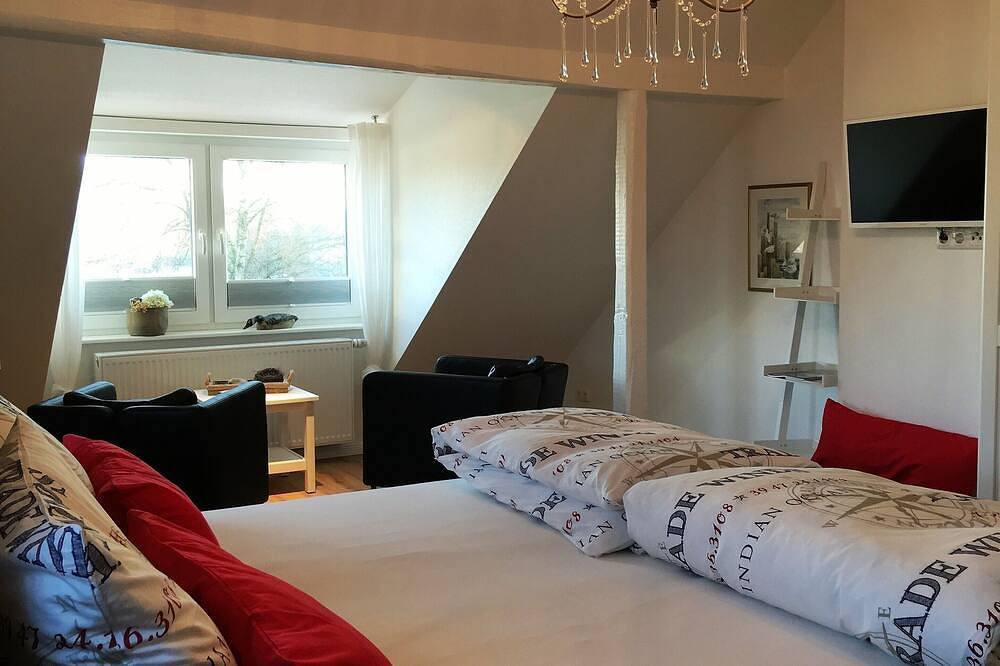 Neu/Landhaus Oma Muh mit 2 exklusiven Fewo u. sehr großem Grundstück/Nähedangast in Langendamm, Varel