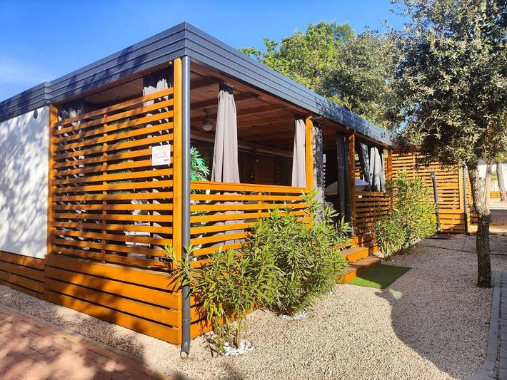 Camping für 6 Personen, mit Garten und Ausblick in Biograd na Moru