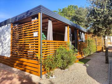 Camping für 6 Personen, mit Garten und Ausblick in Biograd na Moru