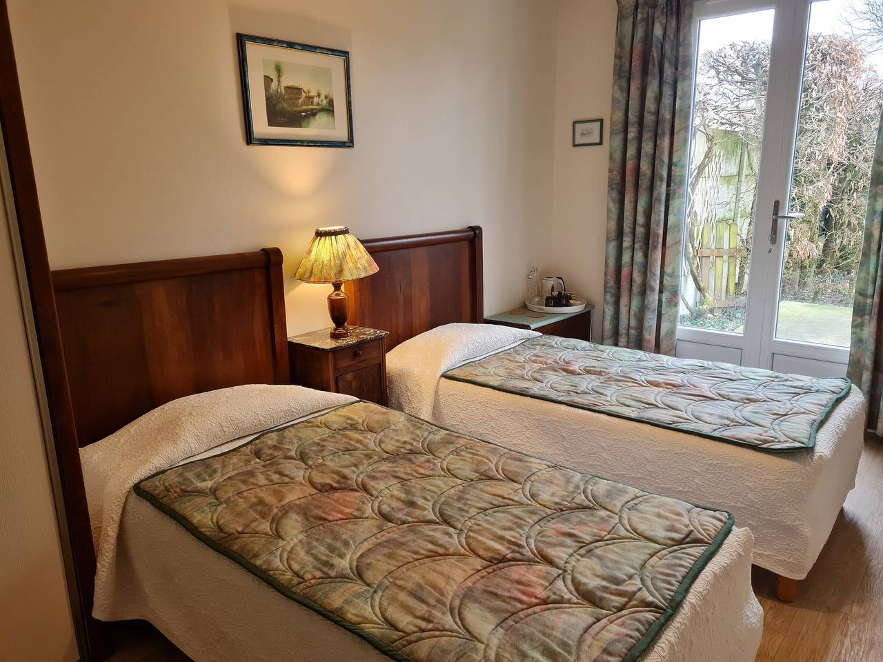 Komfortable Zimmer mit privaten Bädern und Klimaanlage in Férolles, Sologne